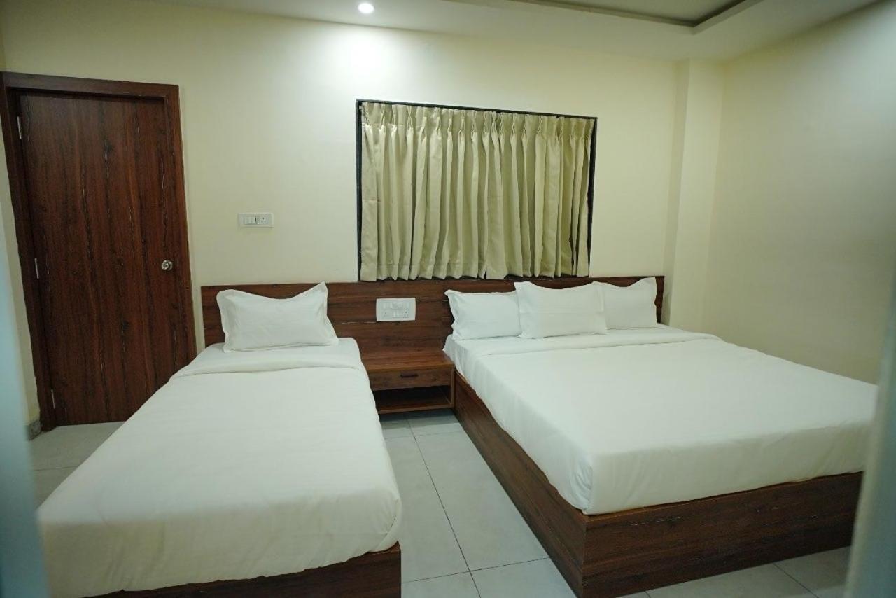 Super Townhouse Shivamogga Formerly Karthik Bhavan Екстериор снимка